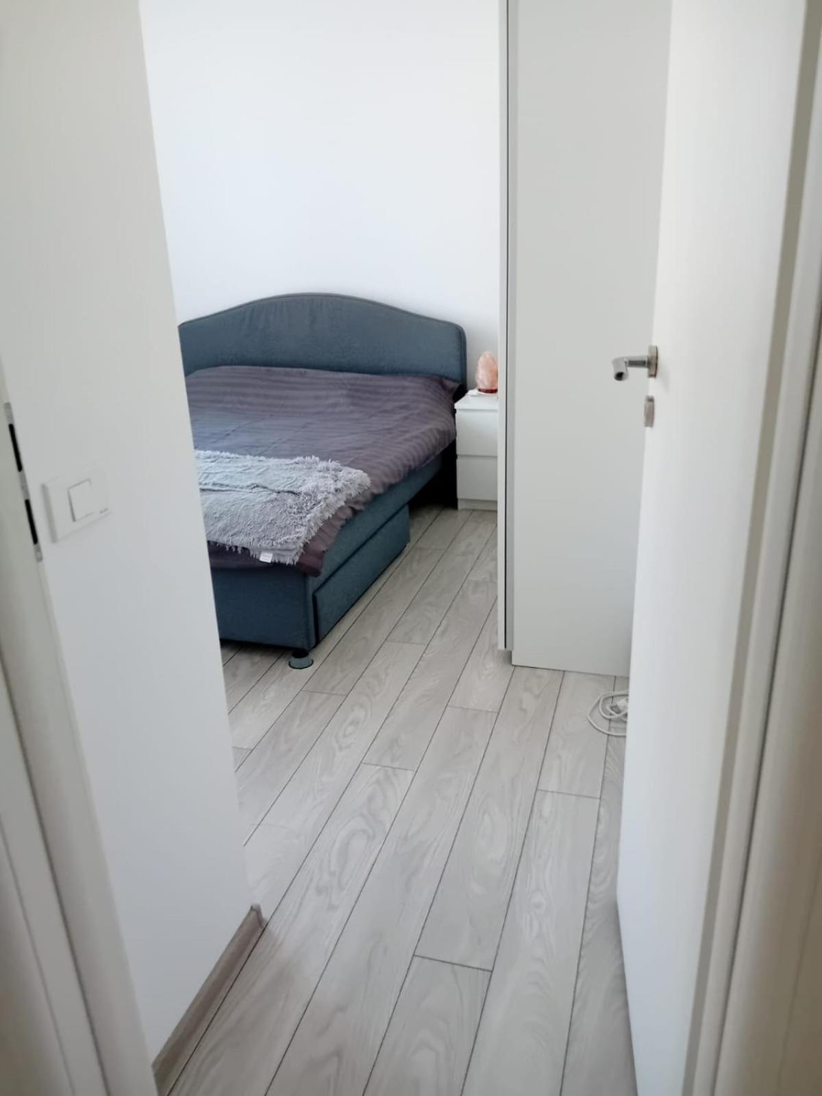 דירה Deluxe 2 Bedroom With Balcony And Private Parking *